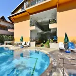 Hotel Mandalinn 3*