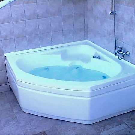 Hotel Mandalinn