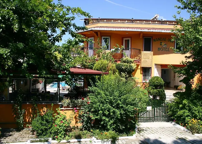 Mandalinn Hotel 3*